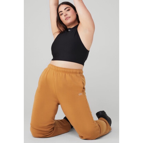 Alo Yoga Accolade Straight Leg Sweatpant Toffee XS - Picture 5 of 16